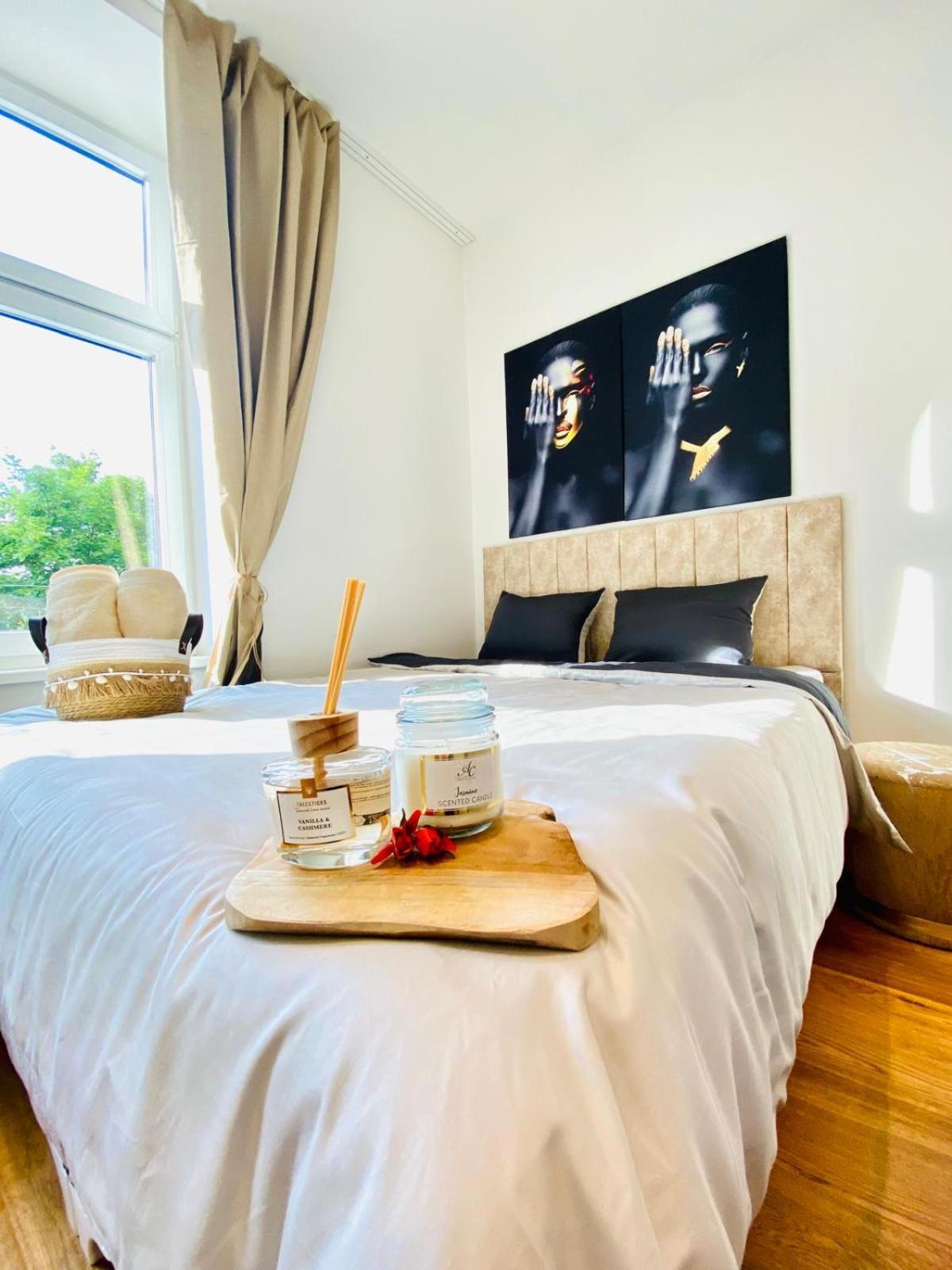 Elegant 2br With Balcony Near Millennium Appartement