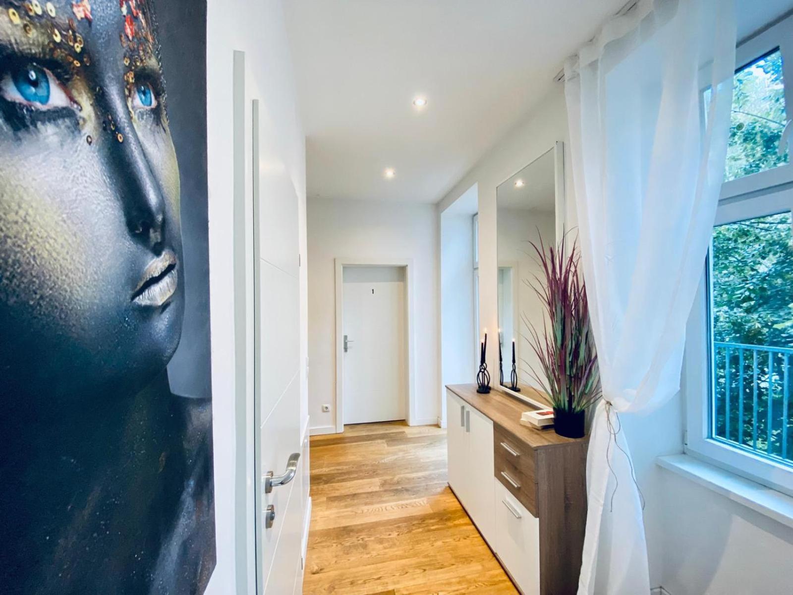 Elegant 2br With Balcony Near Millennium Appartement